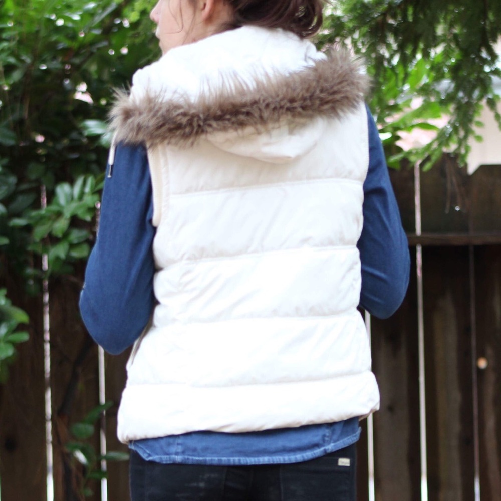Vest - Picture 2 of 3